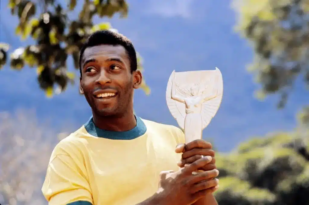 Pelé একজন কিংবদন্তি ফুটবলার